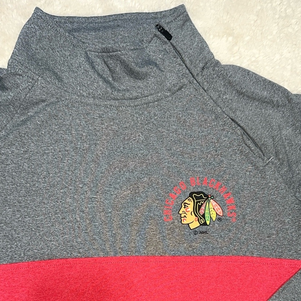 Women’s Chicago Blackhawks Quarter Zip - Picture 2 of 2